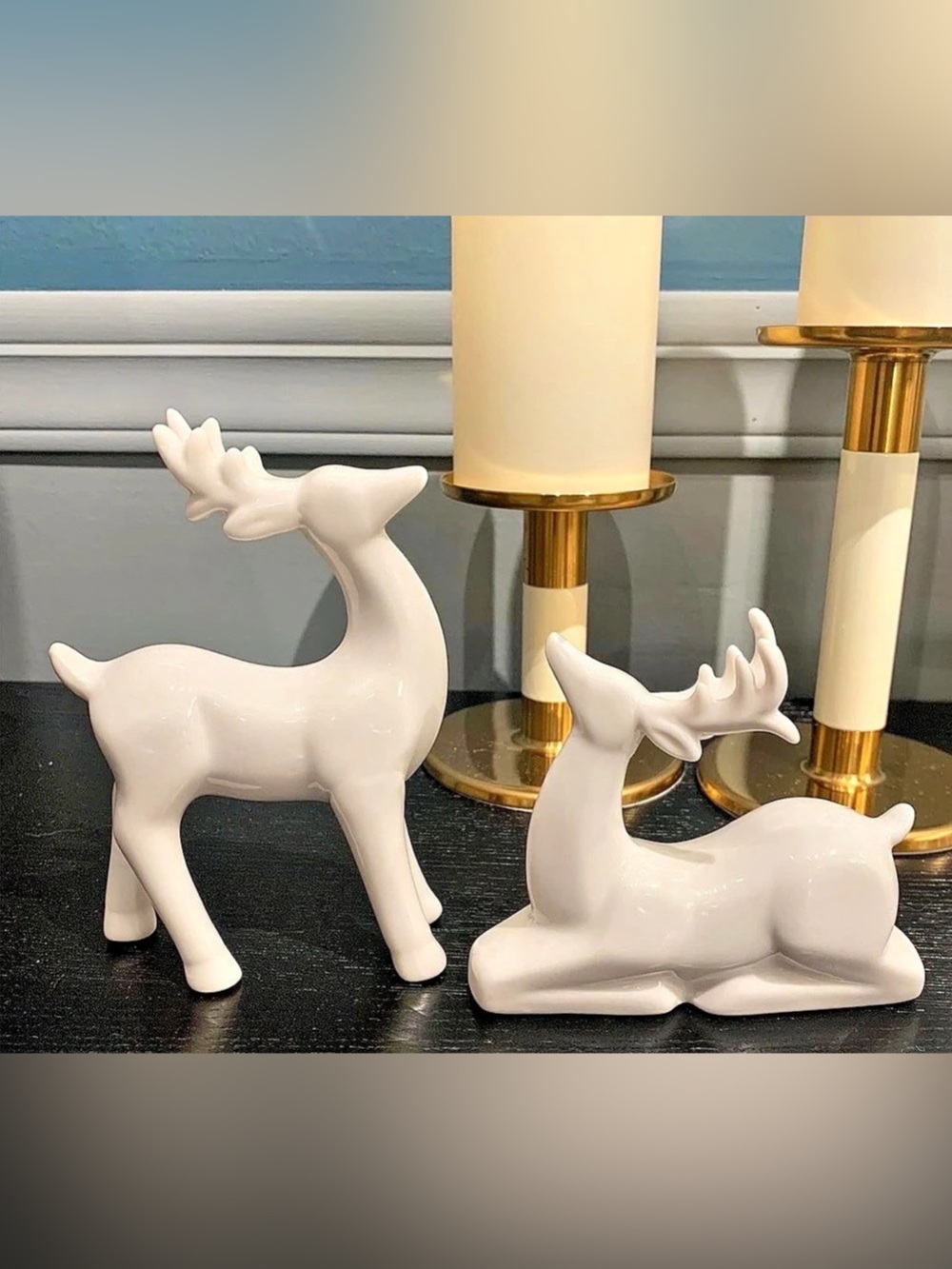 NWT Porcelain Christmas Reindeer Figurines, Pack 2 Mini Animal Reindeer Decor